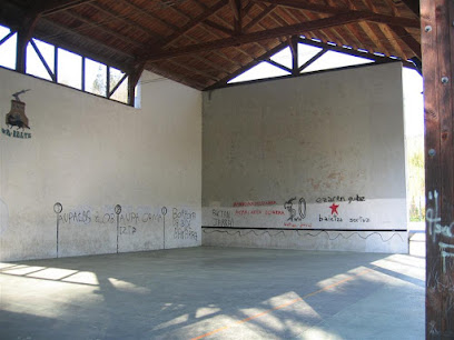 Centro deportivo Urbeltz Pilotalekua - Ormáiztegui