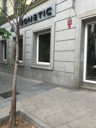 Entrenador personal Neonetic Madrid 1 Entrenador personal Neonetic Madrid